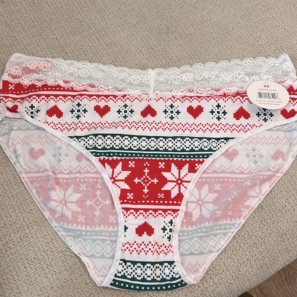 🎉3 for $10 🎉 4x NWT Christmas panties